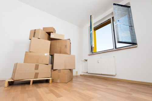 Local removals team managing access and parking in Kennington