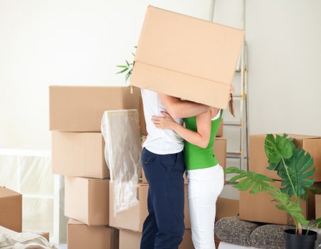 Careful packing and secure transport for a Kennington move